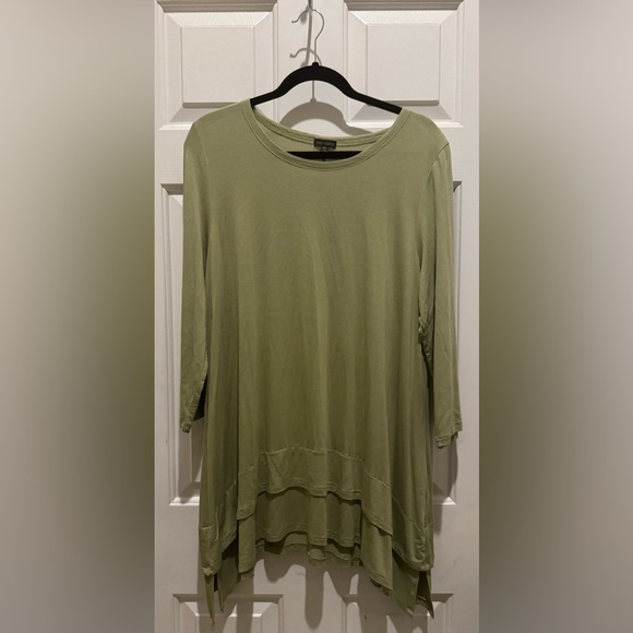 Coco + Carmen Tops - Coco + Carmen tunic size XXL
